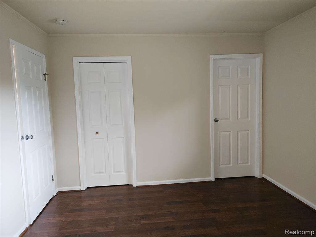 472 ROBBE Avenue, Belleville, MI 48111 — Photo 12