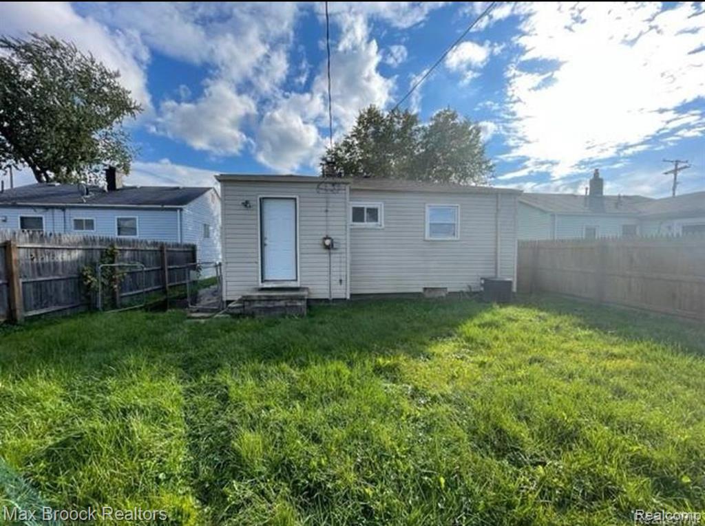 47 E Barrett Avenue, Madison Heights, MI 48071 — Photo 15