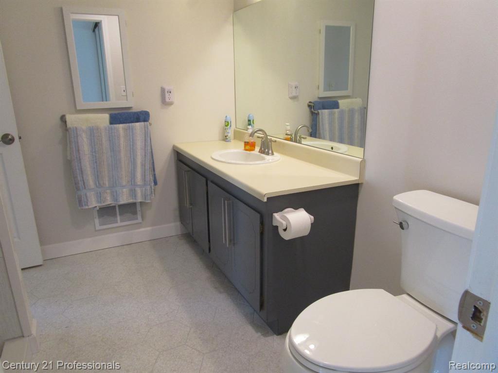 40643 Newport Drive, 273, Plymouth, MI 48170 — Photo 10