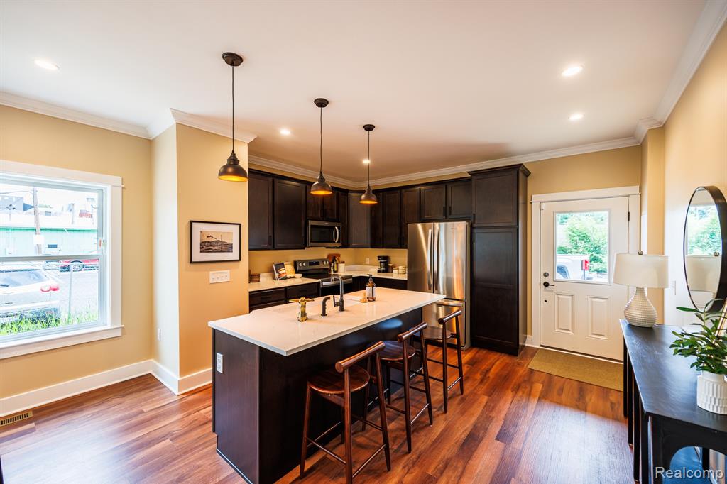 211 W Fifth Avenue, Flint, MI 48502 — Photo 3