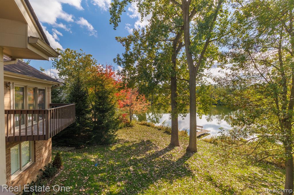 4342 MEADOW Lane, Orchard Lake Village, MI 48323 — Photo 48