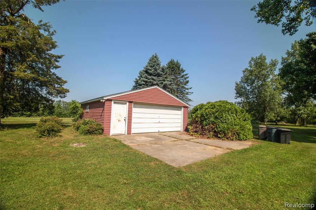 749 E East Newburg Road, Carleton, MI 48117 — Photo 23