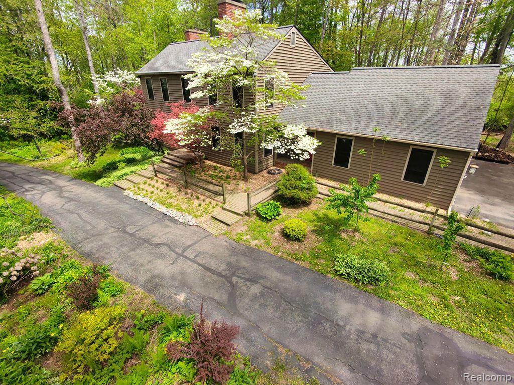 1827 HIGH HOLLOW Drive, Ann Arbor, MI 48103 — Photo 7