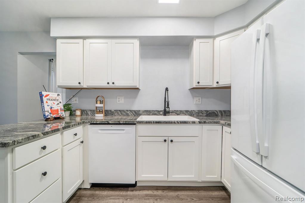 42160 Woodward Avenue, Bloomfield Hills, MI 48304 — Photo 14