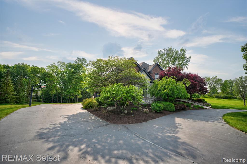8320 MISTY, Grand Blanc, MI 48439 — Photo 16
