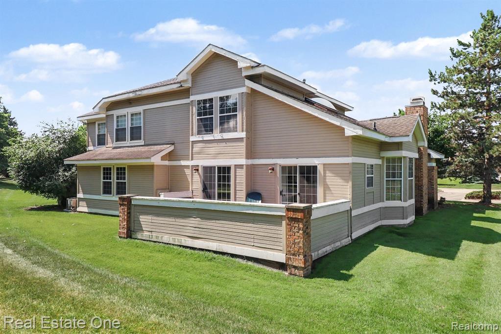 6617 Chimney Sweep, West Bloomfield, MI — Photo 28