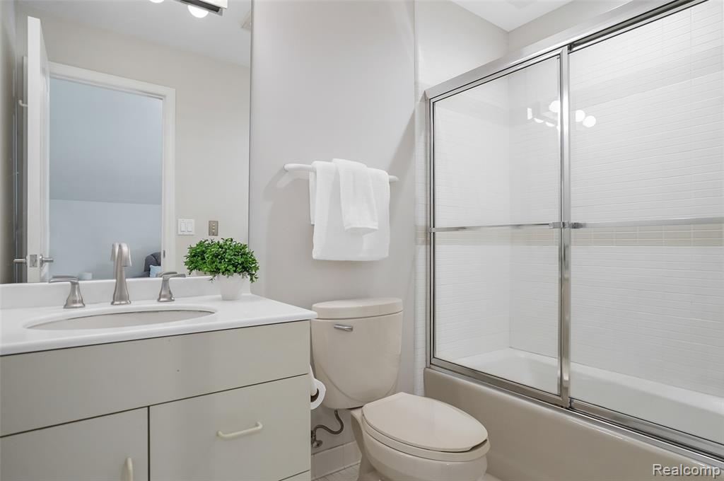 5575 Forman Drive, Bloomfield Hills, MI 48301 — Photo 43
