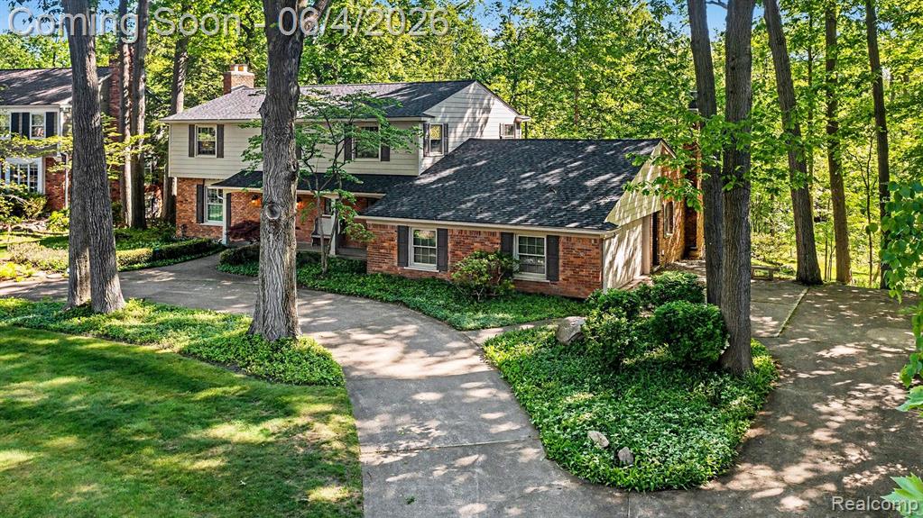 22586 N Nottingham Drive, Beverly Hills, MI 48025 — Photo 2
