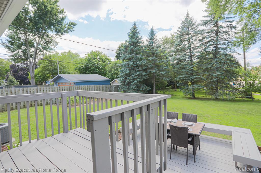 2687 Los Angeles Drive, Wolverine Lake, MI 48390 — Photo 55