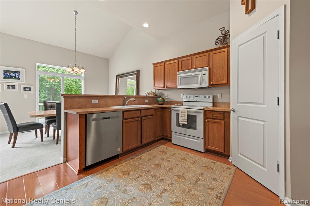 3116 Belle Terre, Commerce Twp, MI 48382 — Photo 11