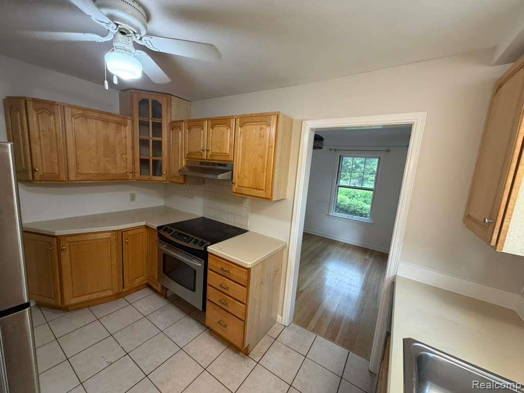 3793 Lincolnshire Road, Waterford, MI 48328 — Photo 8