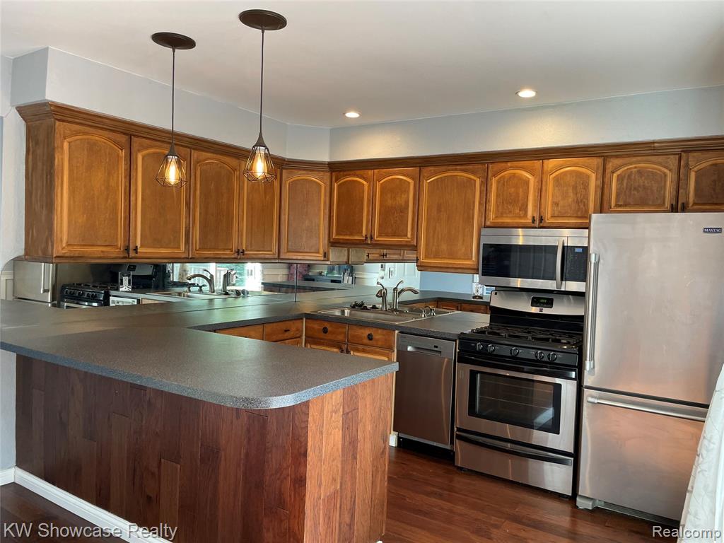 451 Gamma Road, Walled Lake, MI 48390 — Photo 6