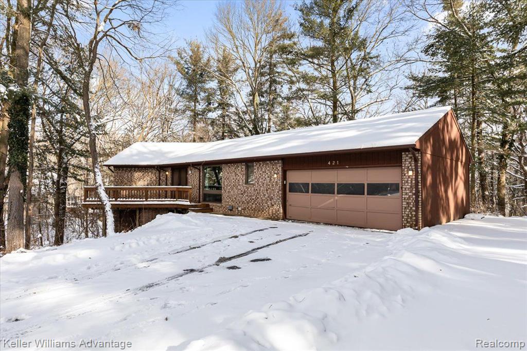 421 BONNIE Circle, Howell, MI 48843 — Photo 38