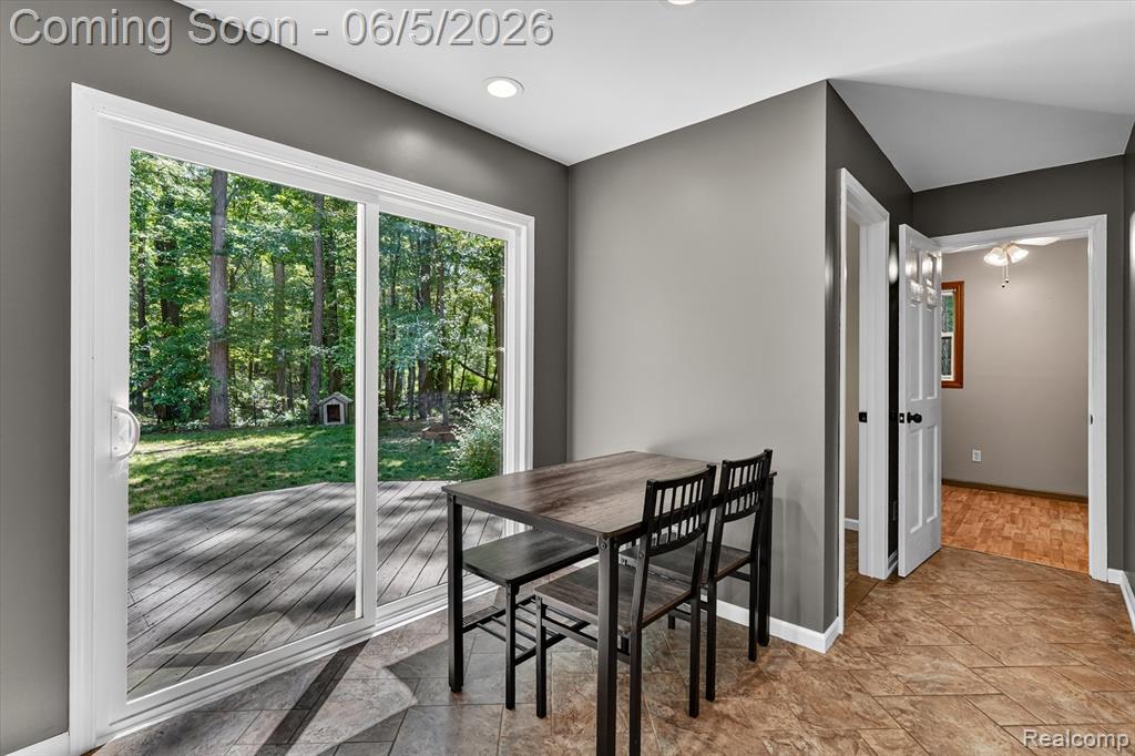 15129 Locust Grove Drive, Byron, MI 48418 — Photo 12