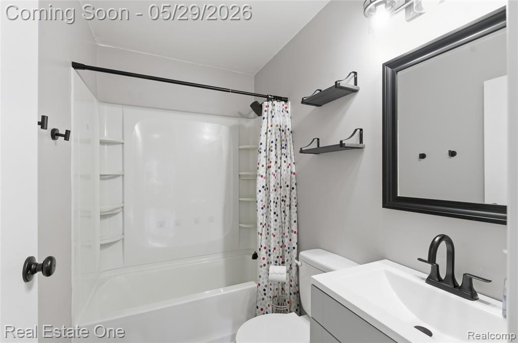 733 S Webik Avenue, Clawson, MI — Photo 23