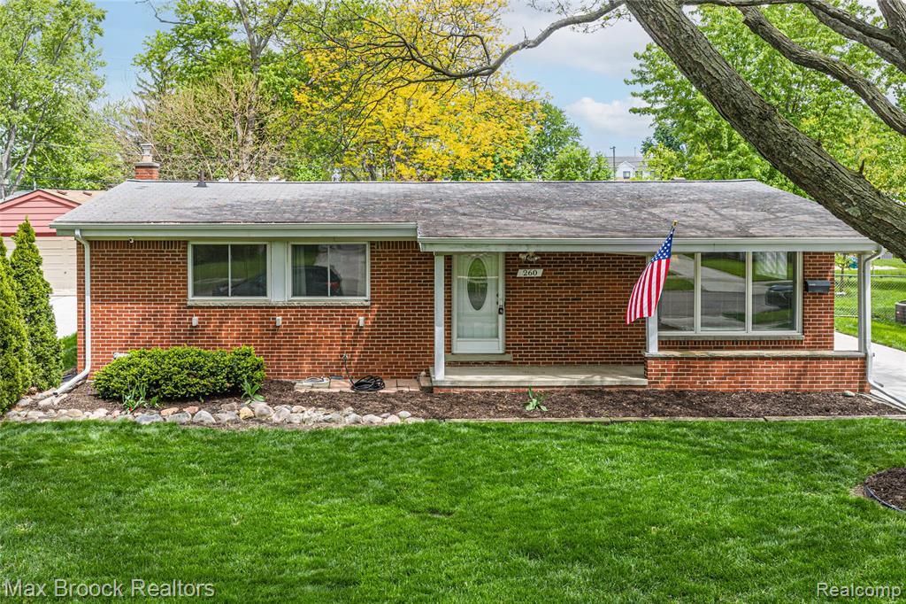 260 Lyons Drive, Troy, MI 48083 — Photo 2