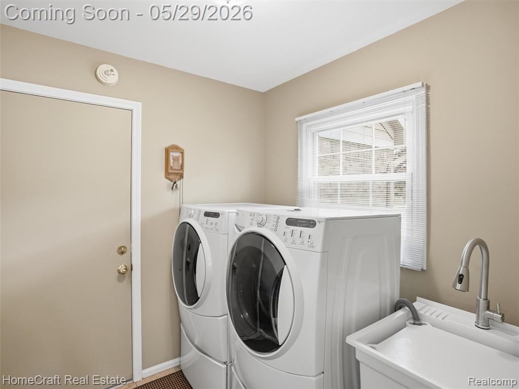 45088 DANBURY Road, Canton, MI 48188 — Photo 18