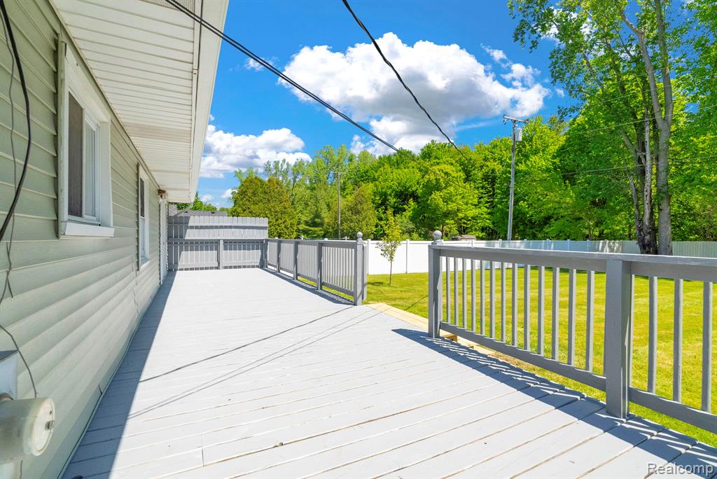 4046 State Road, Fort Gratiot, MI 48059 — Photo 36