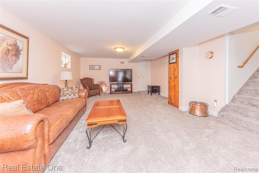 10120 Hyne Road, Brighton, MI 48114 — Photo 18