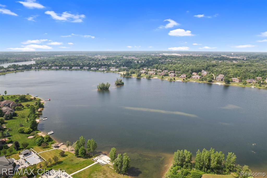 50757 CALVERT ISLE Drive, Novi, MI — Photo 82