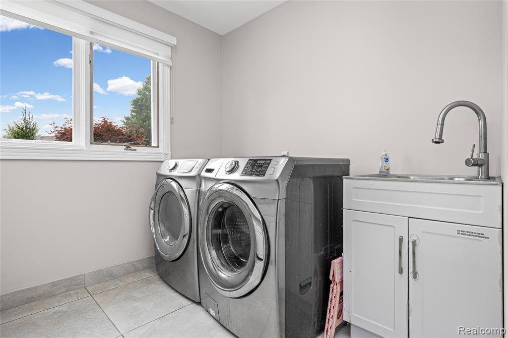 43352 Chardonnay Drive, Sterling Heights, MI 48314 — Photo 37