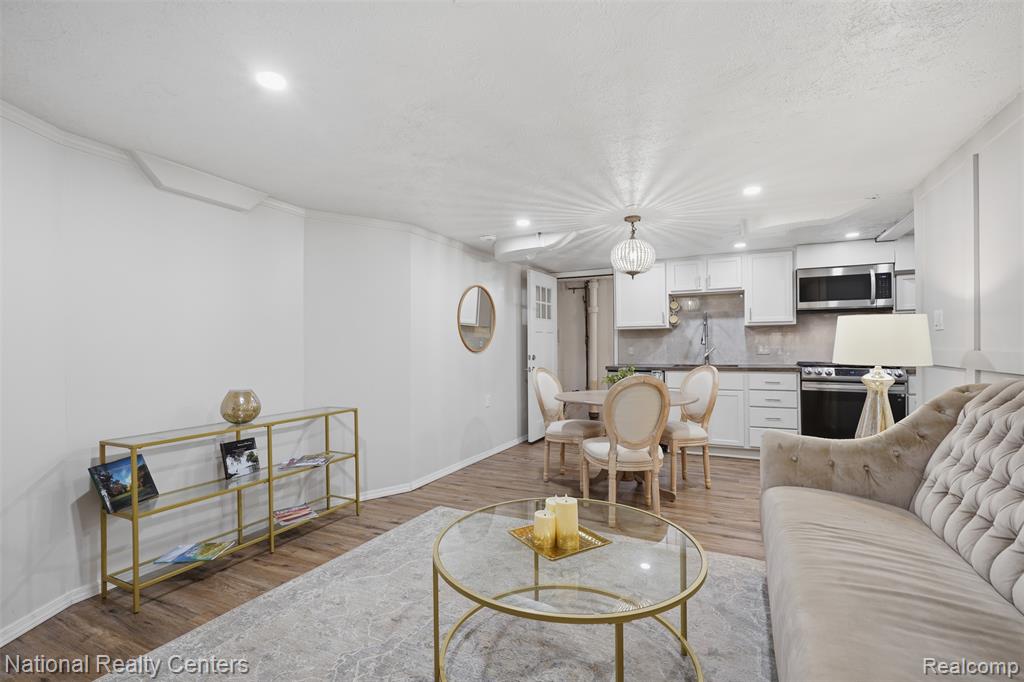 169 McKinley Avenue, Grosse Pointe Farms, MI 48236 — Photo 31