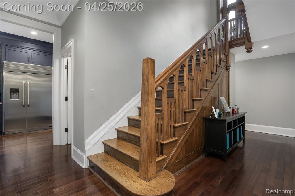 658 Pallister, Detroit, MI 48202 — Photo 8
