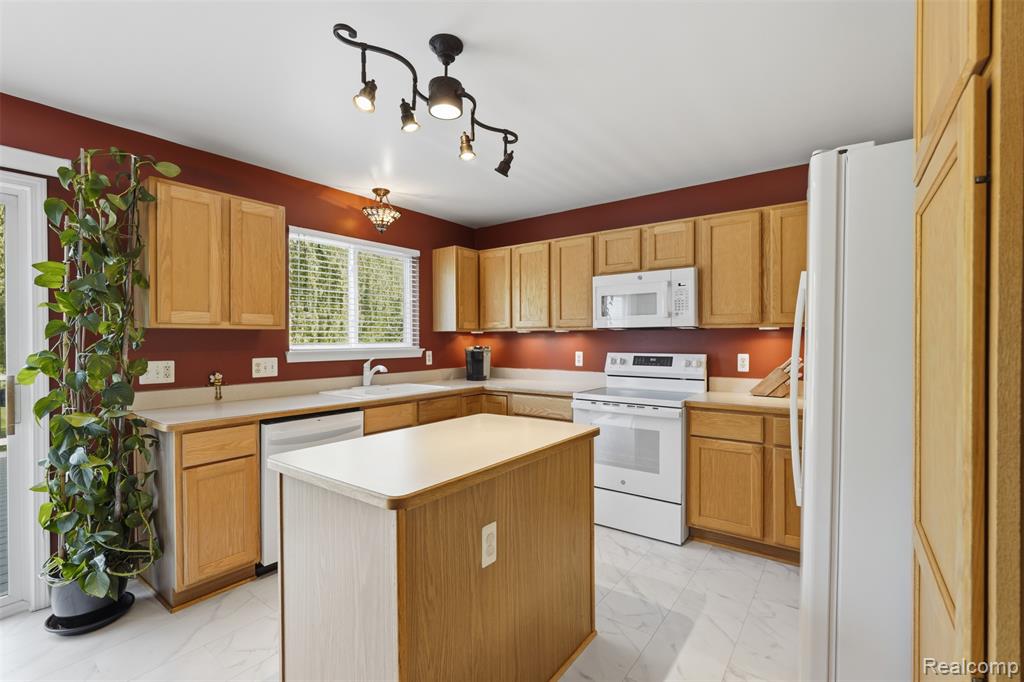 6263 Shadetree Court, Howell, MI 48843 — Photo 13
