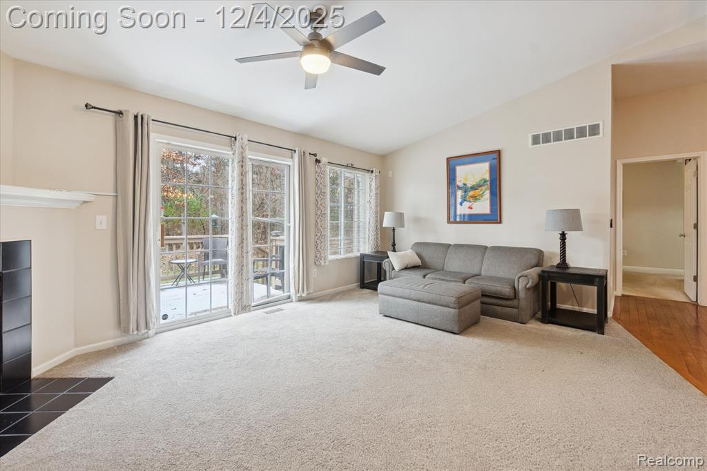290 Wood Point, Howell, MI 48843 — Photo 13