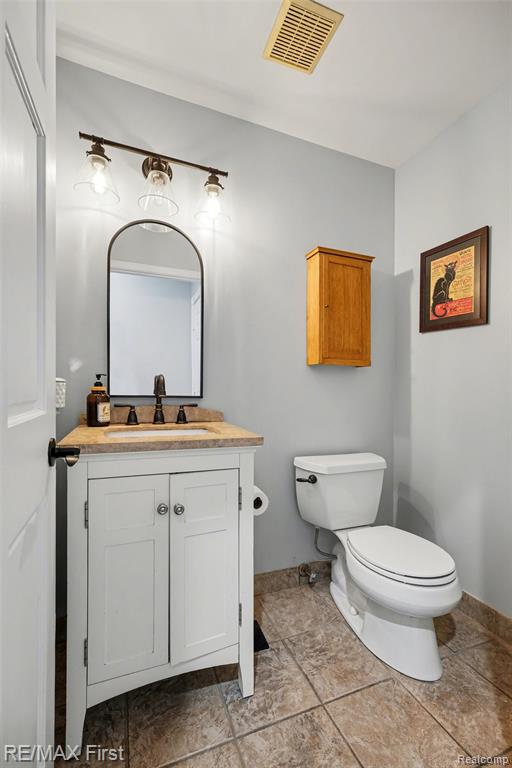 20400 Robinway Drive, Macomb, MI 48036 — Photo 28