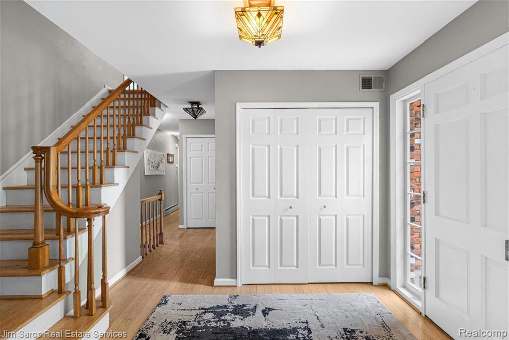 32807 Red Oaks Trail, Beverly Hills, MI 48025 — Photo 8