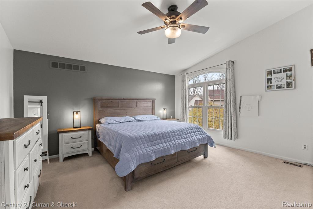 42745 LEDGEVIEW Drive, Novi, MI 48377 — Photo 28