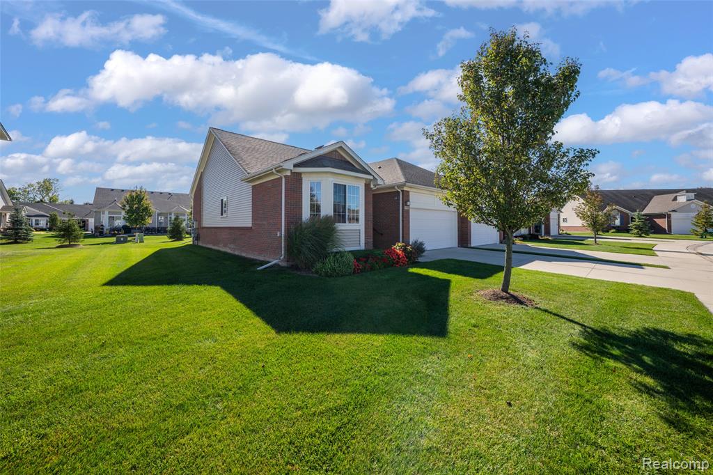47302 Joanne Smith Lane, New Baltimore, MI — Photo 24