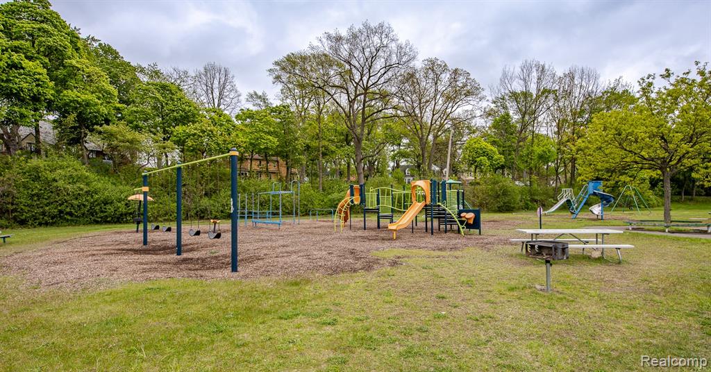 1771 Brookside Drive, Flint, MI 48503 — Photo 45