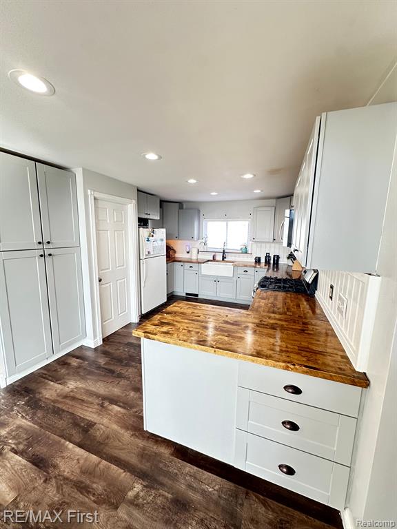 301 BRISTOL Street S, Almont, MI 48003 — Photo 12