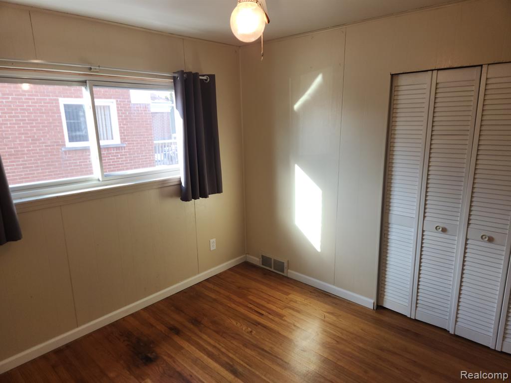8395 DARLENE Street, Warren, MI 48093 — Photo 19