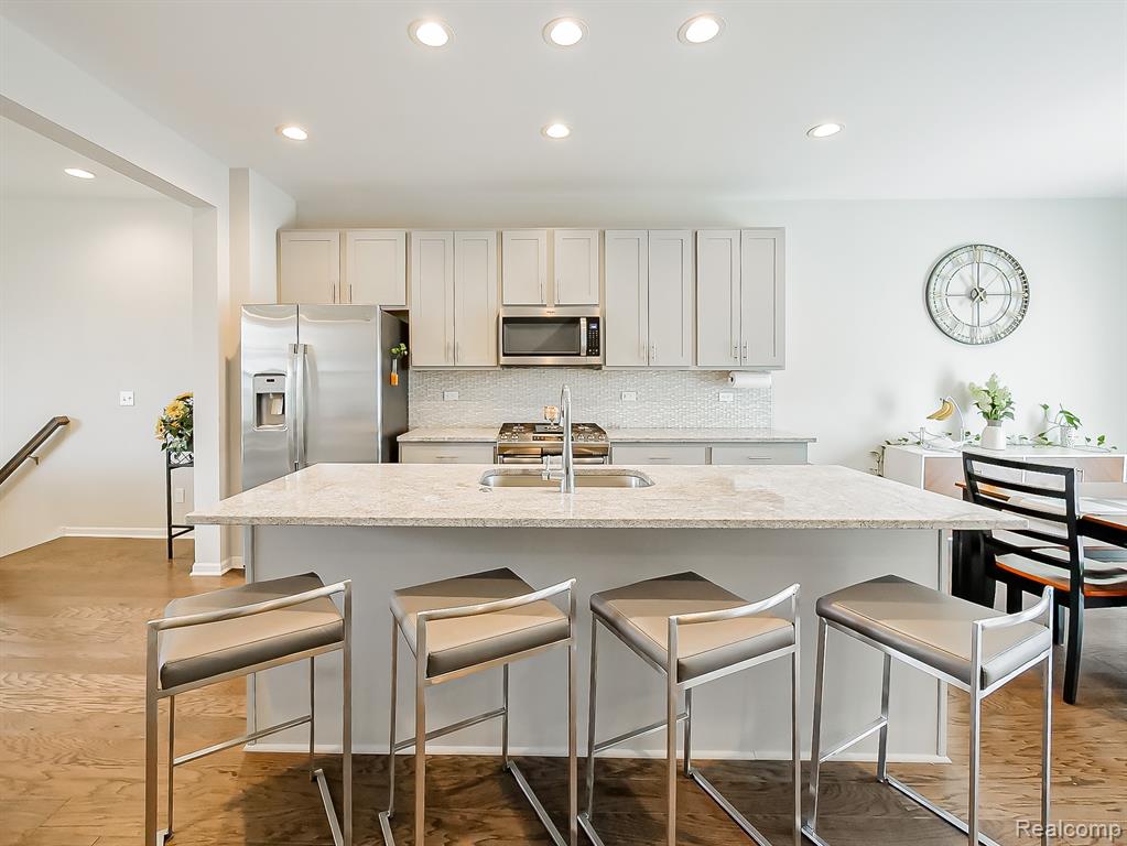 47707 Alden Terrace N, Northville, MI 48168 — Photo 9