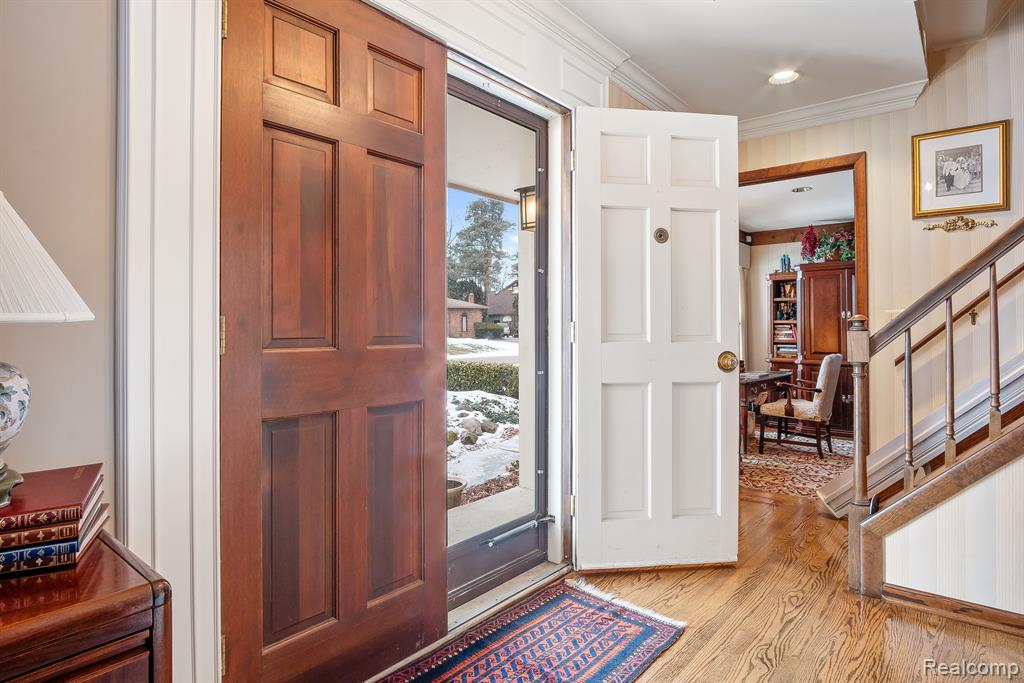 53800 WOODBRIDGE Drive, Shelby Twp, MI 48316 — Photo 2