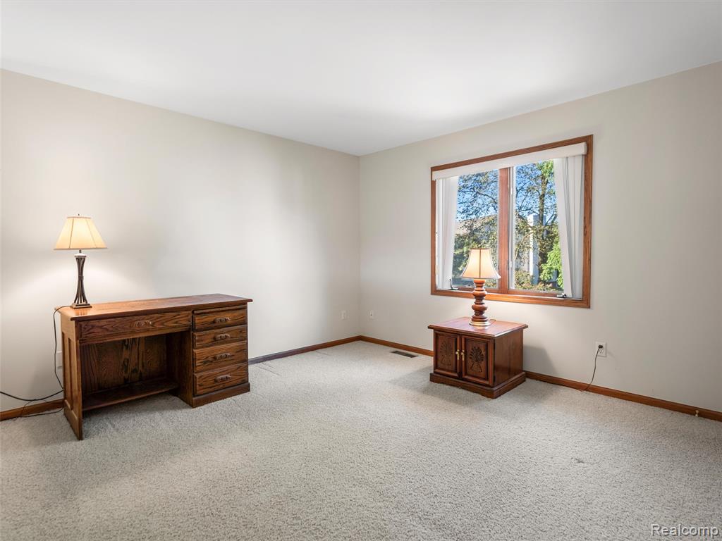 58291 Pleasant View Court, Washington, MI — Photo 12