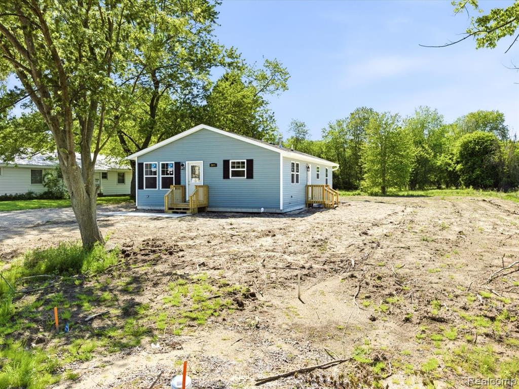 2971 Beach Road, Port Huron, MI 48060 — Photo 24