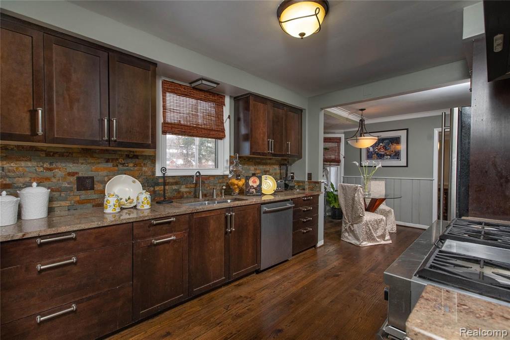 19451 ARGYLE Crescent, Detroit, MI 48203 — Photo 14