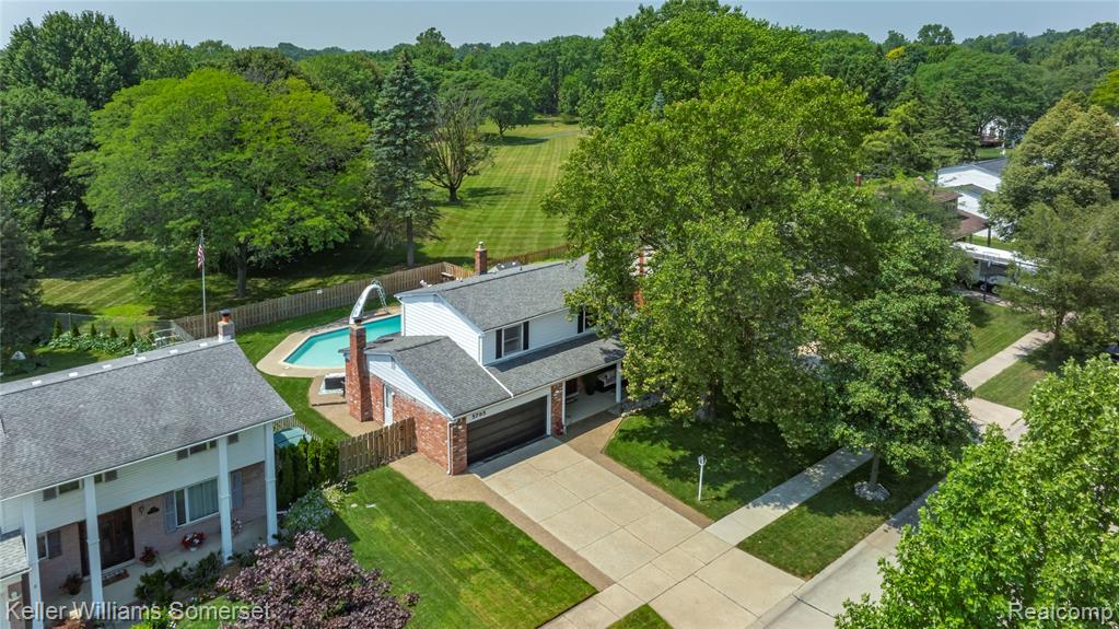 5795 LIMESTONE Drive, Troy, MI 48085 — Photo 3