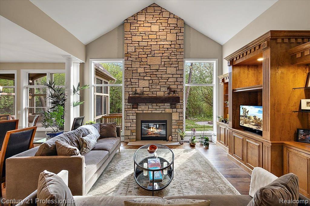 4735 OAKHURST RIDGE Road, Clarkston, MI 48348 — Photo 12