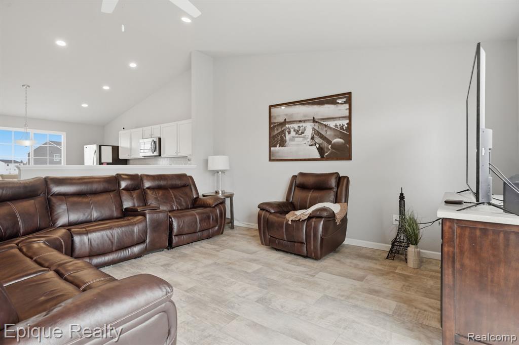 7201 Primrose Lane, Grand Blanc, MI 48439 — Photo 6