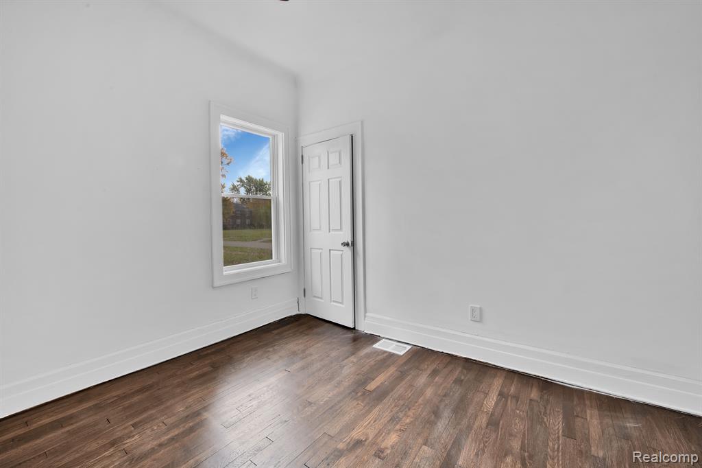 824 PHILIP Street, Detroit, MI 48215 — Photo 18