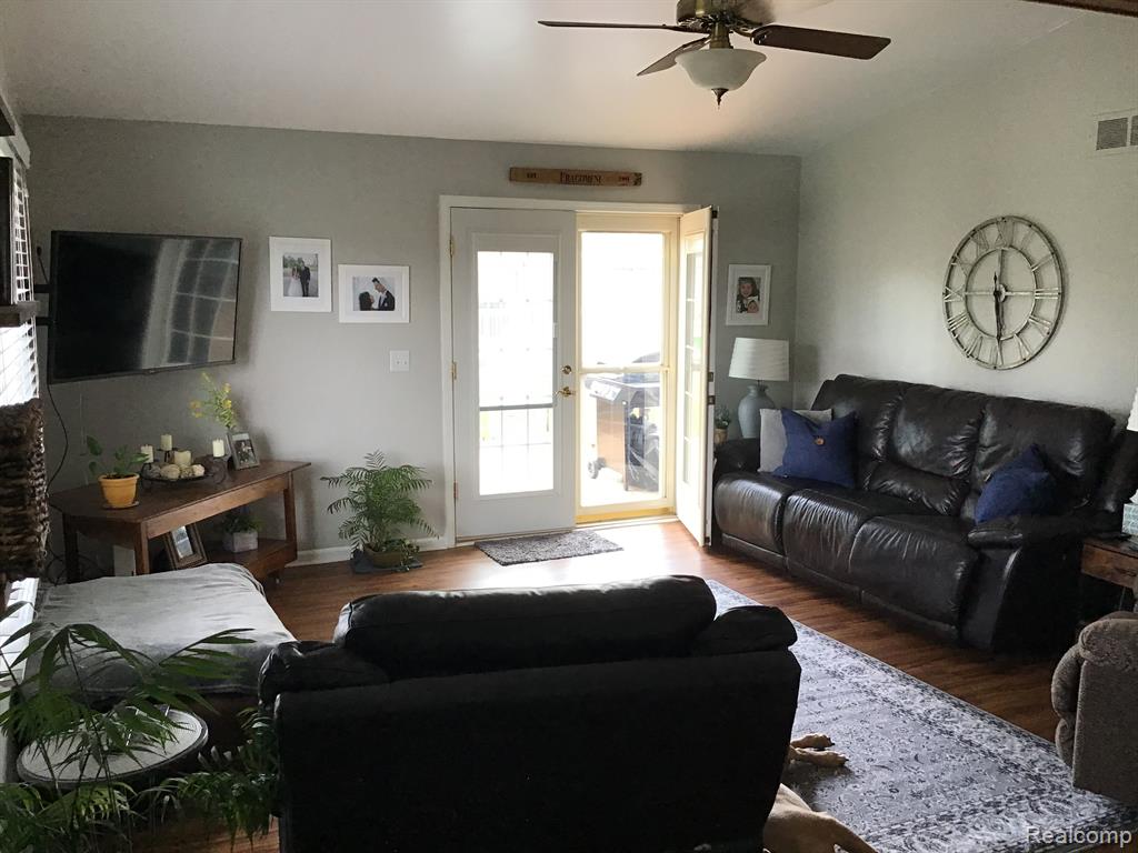42170 BLOSSOM Lane, Clinton Twp, MI 48038 — Photo 7