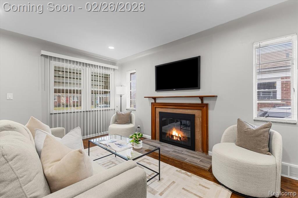 19134 Mallina Street, Grosse Pointe, MI 48236 — Photo 3