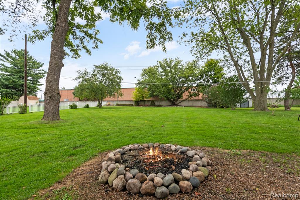 14962 Beatrice Street, Livonia, MI, 48154