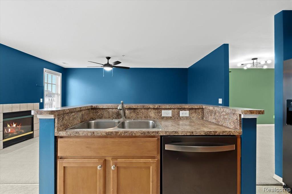 50111 HARDING Street, 121, Canton, MI 48188 — Photo 15