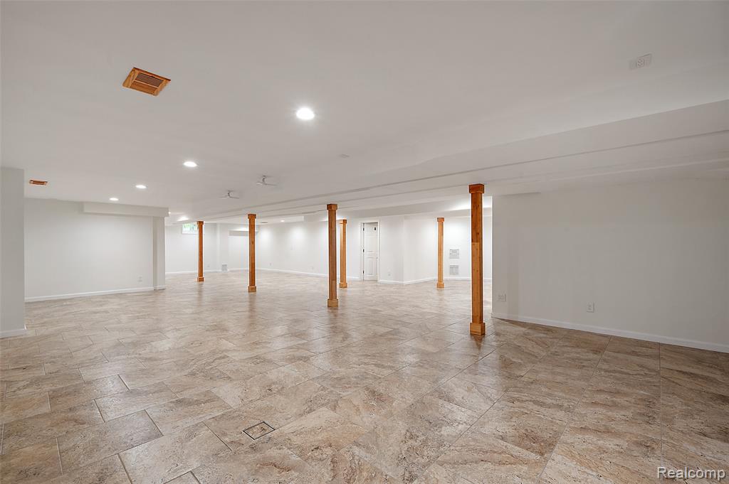 5353 W Bloomfield Lake Road, West Bloomfield, MI 48323 — Photo 50